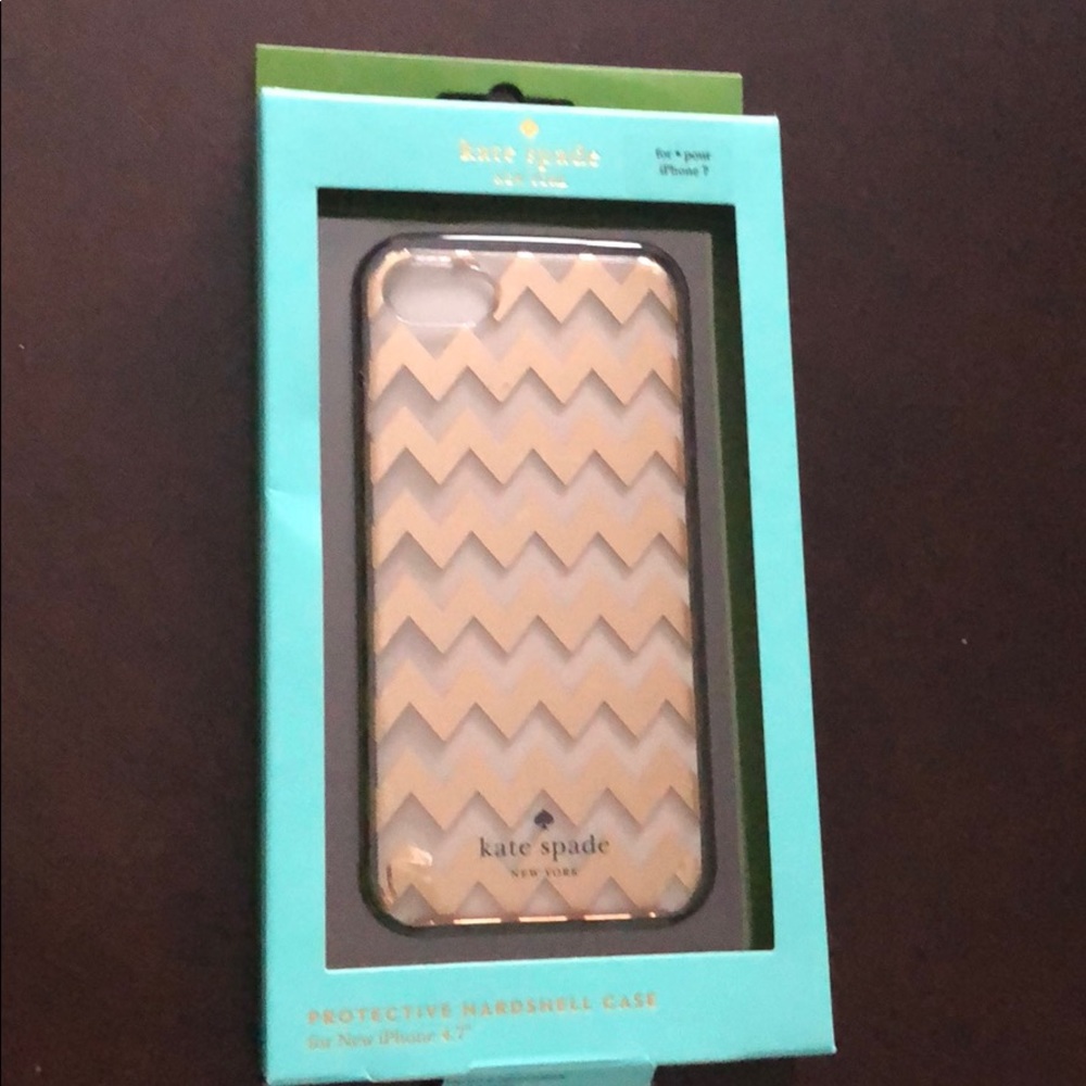Kate Spade Case in Chevron Gold Foil!